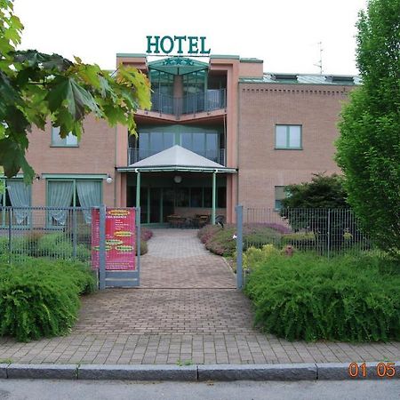 ホテル Vecchia Brianza Seveso エクステリア 写真