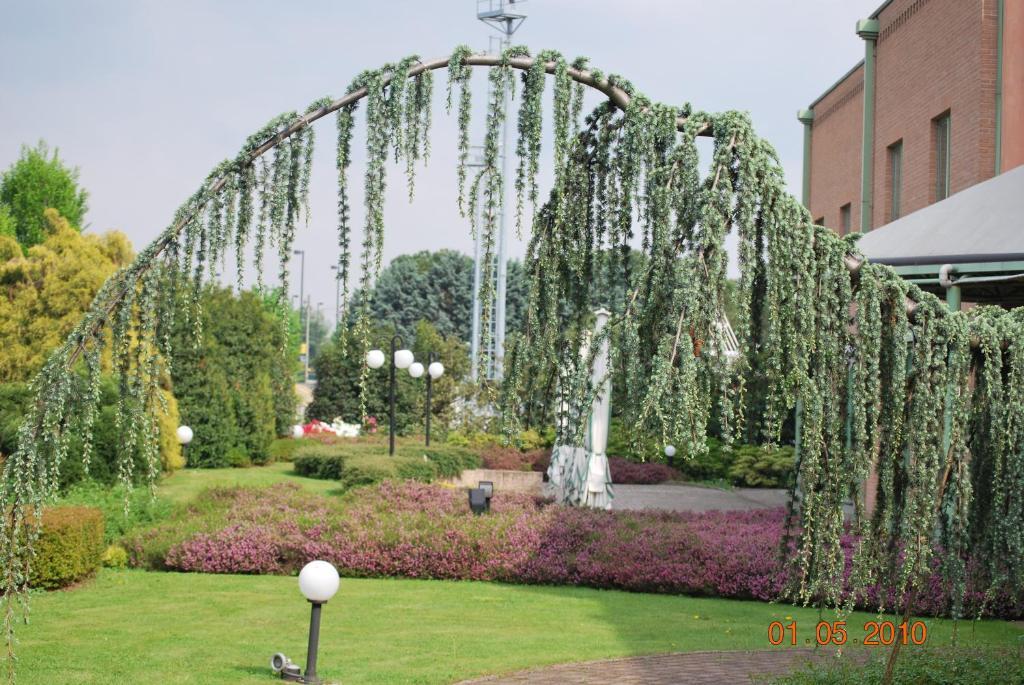 ホテル Vecchia Brianza Seveso エクステリア 写真