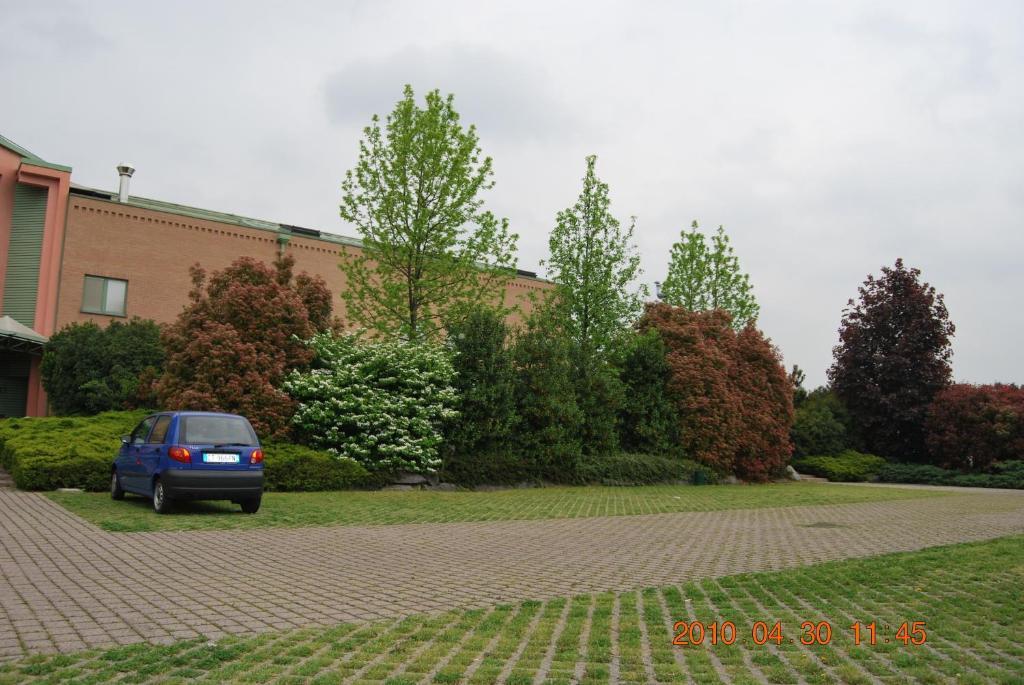 ホテル Vecchia Brianza Seveso エクステリア 写真